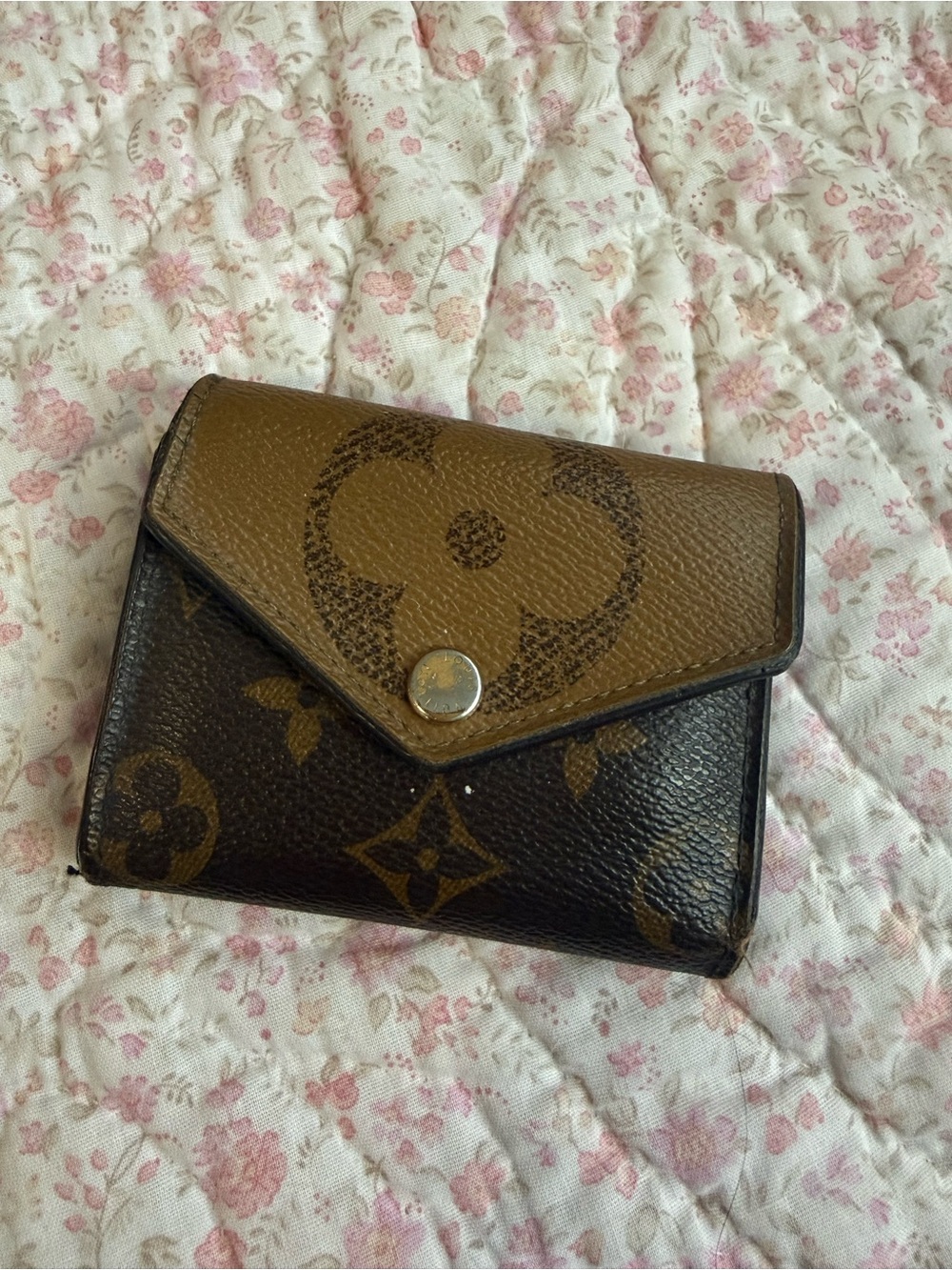 Louis Vuitton giant reverse monogram Zoe wallet